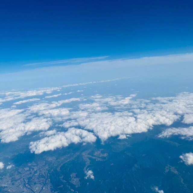 私にＧＷはありません！
今日も面接を終え、セントレアに戻って来ました！

荷物をピックアップするレーンに名古屋飯が！
お腹が空いてきましたが、サンプルなので食べれませんｗ

帰りに名古屋飯でも食べようか！

ＧＷも残りわずか、AVハーツにお越しください！

http://avhearts.com #名古屋 #名古屋駅 #納屋橋 
#風俗 #ヘルス #ファッションヘルス #人気 #かわいい #激安 #花びら #回転 #有名